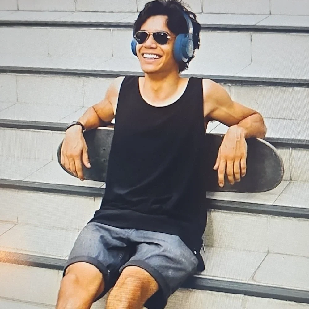 New JBL Tune 720BT- Wireless Over-Ear Headphones 76H Foldable Lightweight Blue - Picture 2 of 12